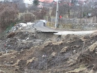 alunecari-de-teren-comarnic-1